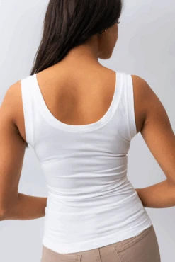 La Camisole Unie Gainante -Mode Femme Homme product 014P02603 21 3 f4473e0a 27eb 4190 a1d7 b3c549c208fd