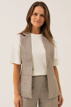 La Veste Habillée Pied De Poule Brune