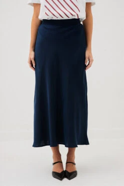 La Jupe En Satin Ligne A -Mode Femme Homme product 015A04701 27