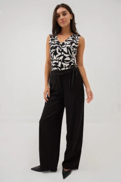 Le Pantalon Chic Noir Avec Boucle à La Ceinture 9 Le Pantalon Chic Noir Avec Boucle à La Ceinture -Mode Femme Homme product 015A10803 172 5