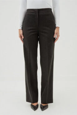 Le Pantalon Droit Jambe Large Noir Ligné