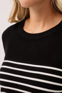 Le Chandail Rayé Noir Et Blanc -Mode Femme Homme product 015A14215 172 3