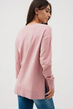 Le Chandail Long Avec Col En V -Mode Femme Homme product 015A14219 220 4 bf5bdb1c de7d 4ffc a5c2 576921343144