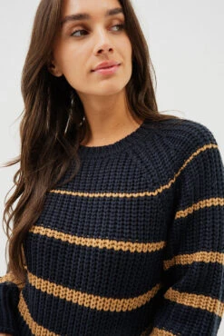 Le Chandail En Tricot Ligné -Mode Femme Homme product 015A14221 142 3