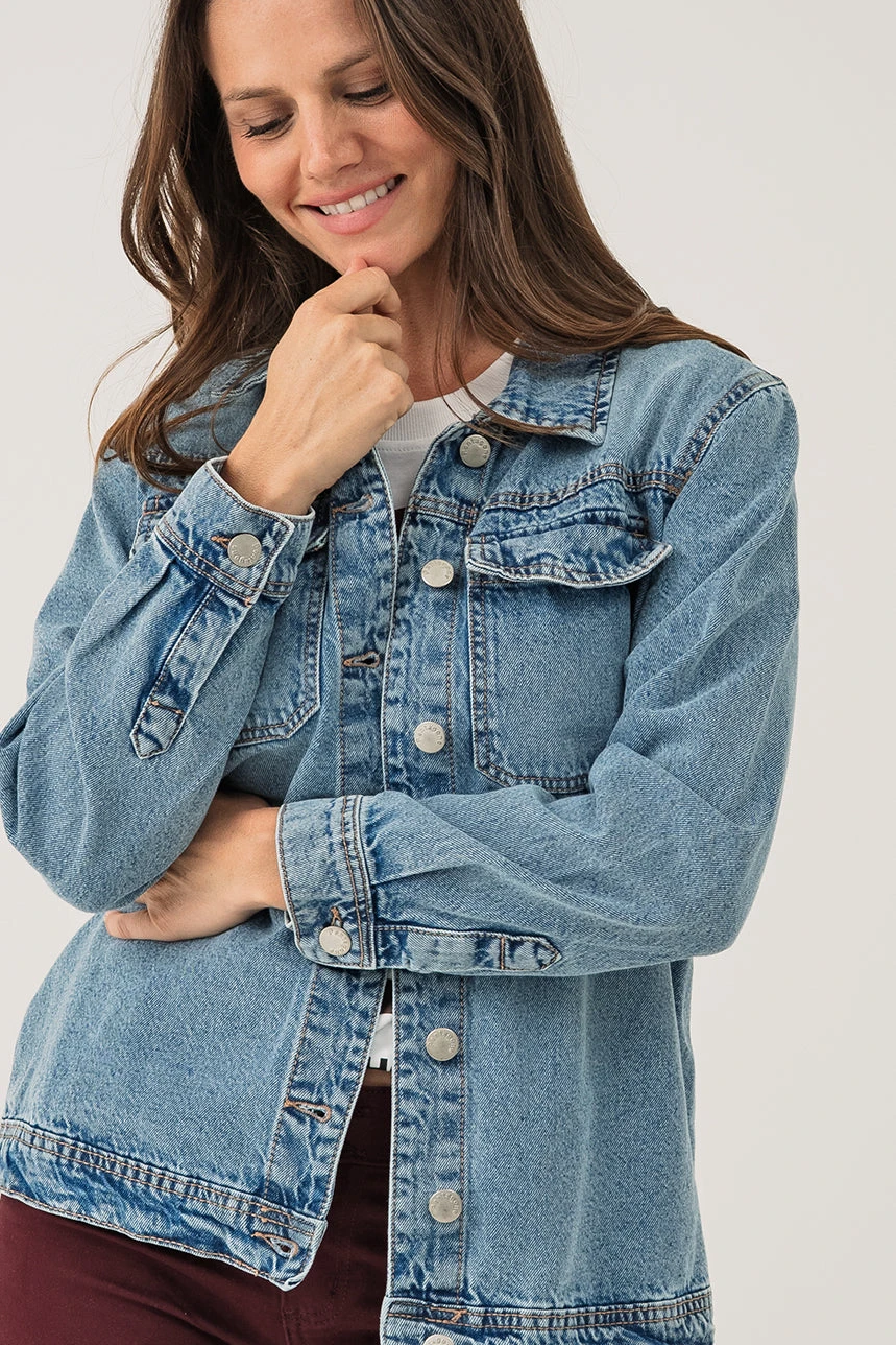 La Veste En Denim Bleu 2 La Veste En Denim Bleu – Image 2