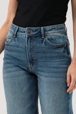 Le Jeans Bleu Délavé à Jambe Large | Modèle Lily -Mode Femme Homme product 015A16907 26 3