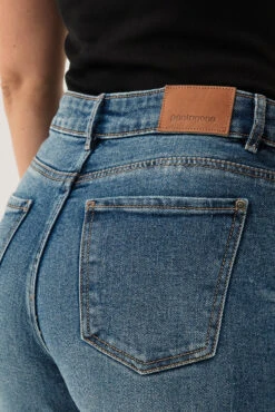 Le Jeans Bleu Délavé à Jambe Large | Modèle Lily -Mode Femme Homme product 015A16907 26 5