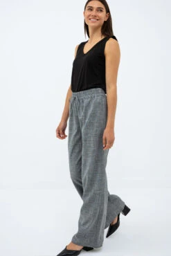 La Camisole Unie Fluide Col En V -Mode Femme Homme product 015P02543 172 5