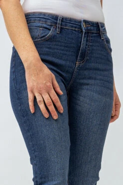 Le Jeans étroit | Modèle Sophia 20 Le Jeans étroit | Modèle Sophia -Mode Femme Homme product 015P16301 235 3