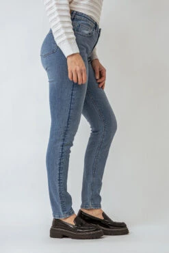 Le Jeans étroit | Modèle Sophia 15 Le Jeans étroit | Modèle Sophia -Mode Femme Homme product 015P16301 53 3