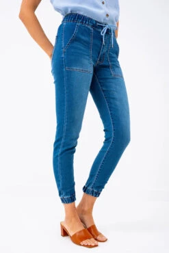 Le Jeans Jogger | Modèle Jade -Mode Femme Homme product 015P16703 15 2 8fb09c22 7b32 417f b8f9 02ed76774372