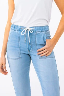 Le Jeans Jogger | Modèle Jade -Mode Femme Homme product 015P16703 23 2