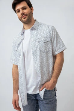 La Chemise Imprimée All-over -Mode Femme Homme product 045P54M03 21 3