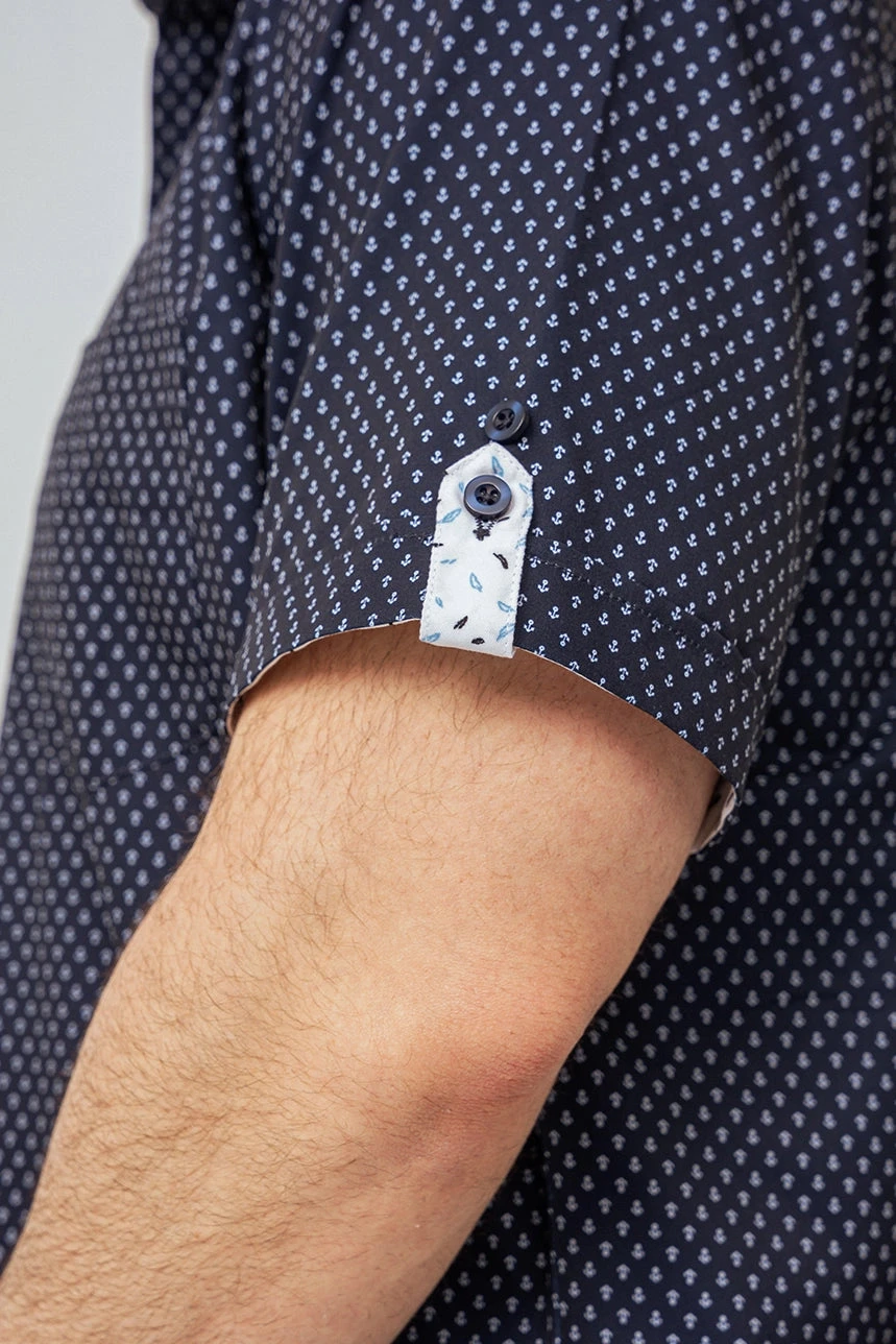 La Chemise Imprimée Ancres De Bateaux 5 La Chemise Imprimée Ancres De Bateaux – Image 5