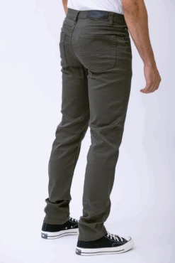 Lois Le Pantalon étroit Extensible | Modèle Brad Slim -Mode Femme Homme product 1136 6240 126 3 7fde943c 7853 4691 9ed0 c35af4818f29