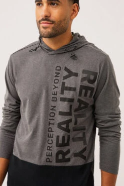 Le Chandail à Capuche Avec Empiècement Au Bas à L’avant Par Projek Raw -Mode Femme Homme product 143712 273 2