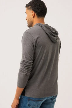 Le Chandail à Capuche Avec Empiècement Au Bas à L’avant Par Projek Raw -Mode Femme Homme product 143712 273 4