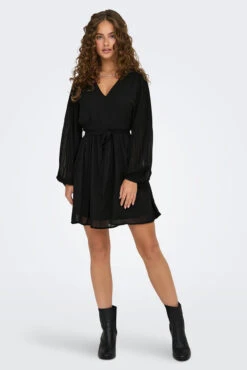 ONLY La Robe En Crêpe Noir Avec Manches Plissées Soleil -Mode Femme Homme product 15305846 172 5