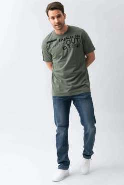 Lois Le Jeans étroit Légèrement Délavé | Modèle Peter