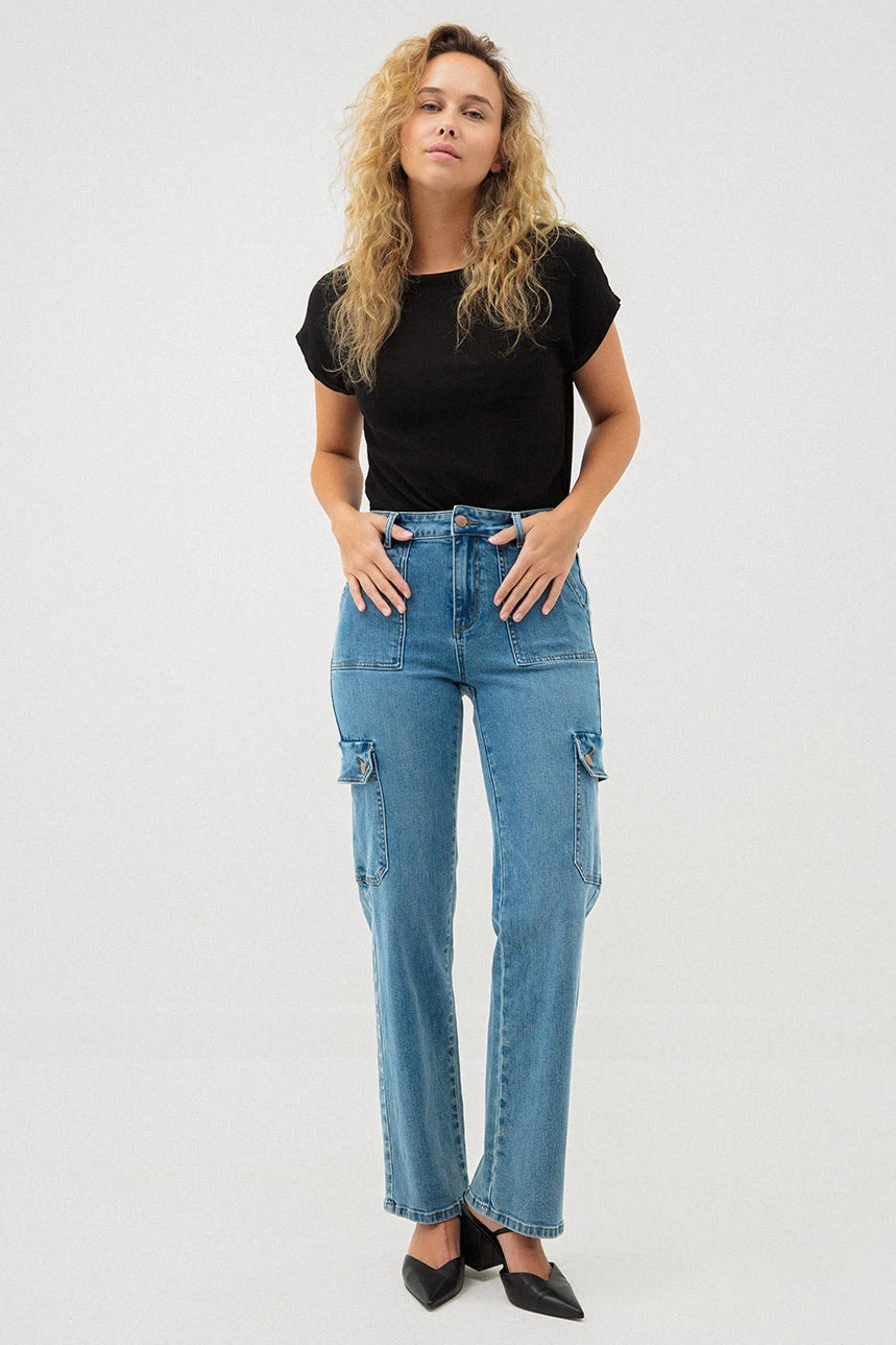 Le Jeans Droit à Poches Cargo Par Lois 5 Le Jeans Droit à Poches Cargo Par Lois – Image 5