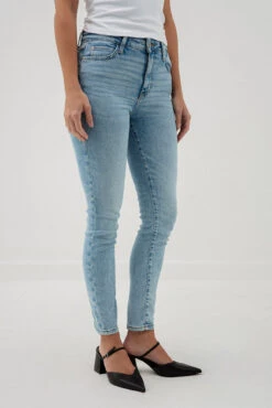 Le Jeans Guess Pâle | Modèle 1981 Skinny -Mode Femme Homme product W5YAB4D5QQ0 53 6