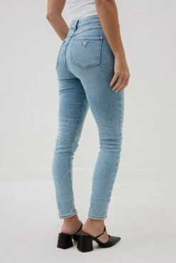 Le Jeans Guess Pâle | Modèle 1981 Skinny -Mode Femme Homme product W5YAB4D5QQ0 53 7